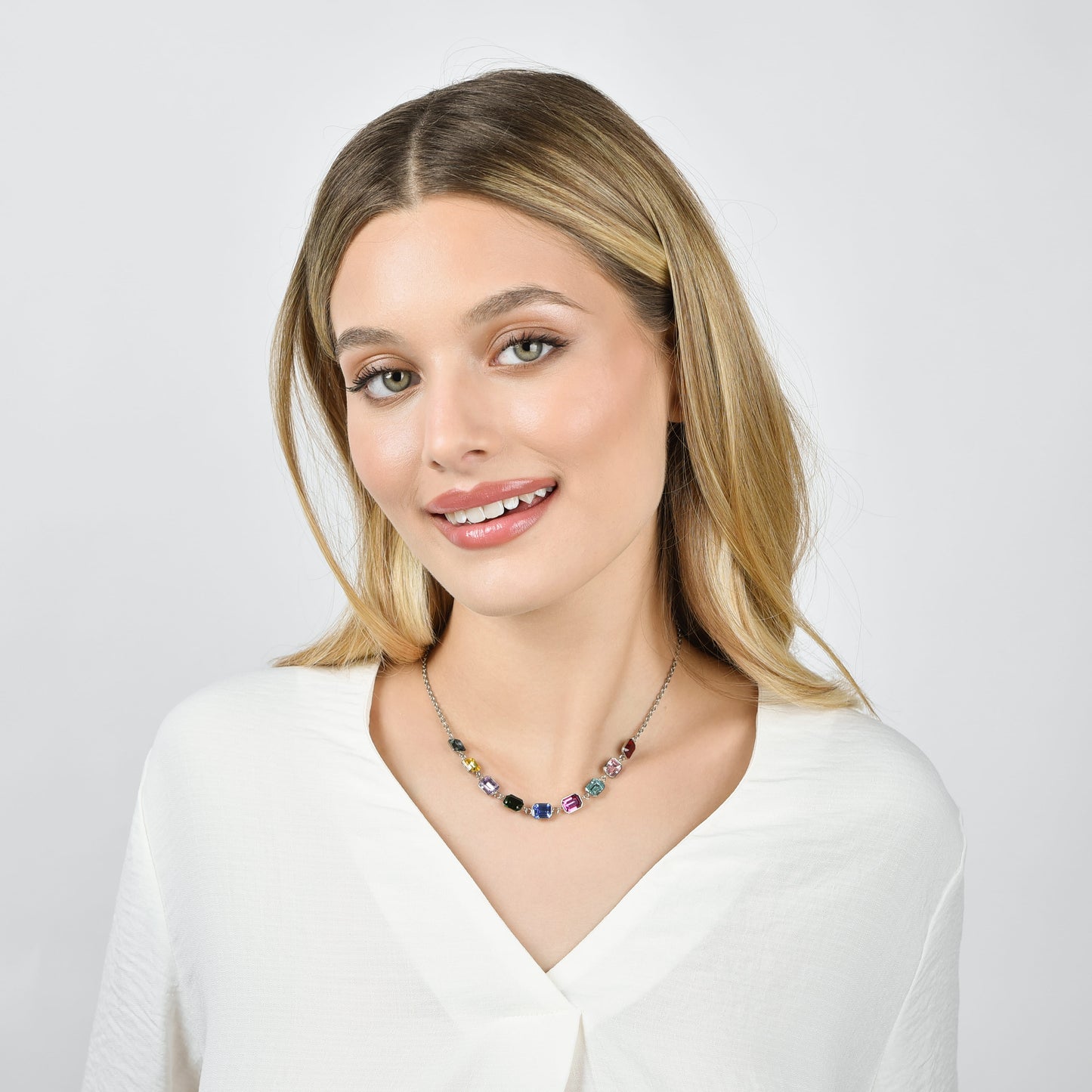 COLLAR DE ACERO PARA MUJER CON CRISTALES MULTICOLORES