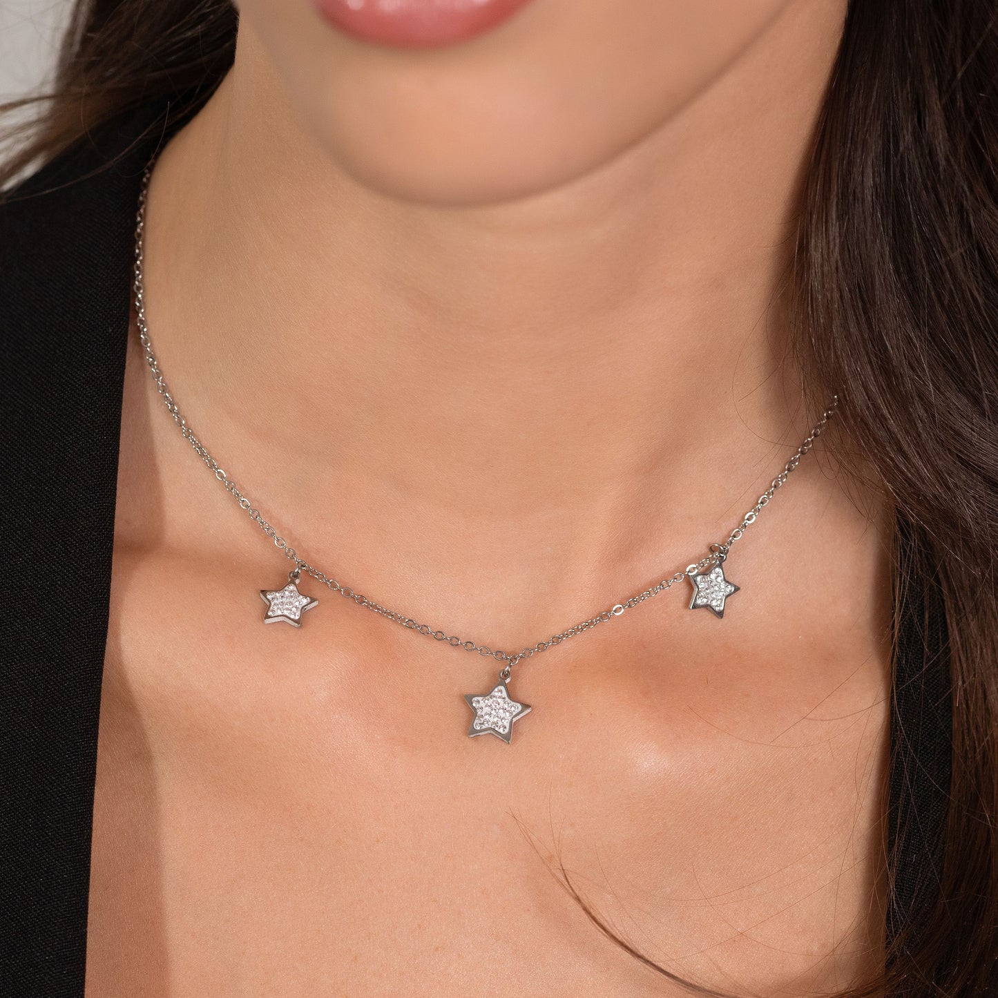 COLLAR ESTRELLA DE ACERO CON CRISTALES BLANCOS