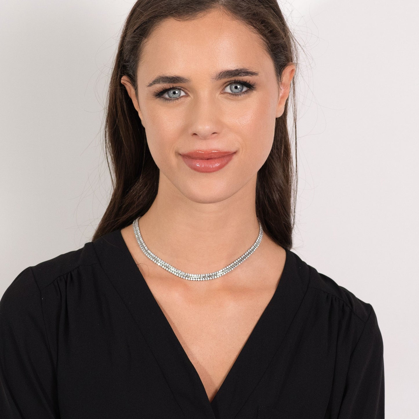 COLLAR DE ACERO PARA MUJERES CON CRISTALES BLANCOS