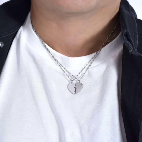 COLLAR DE PAREJA DE ACERO CON CORAZÓN