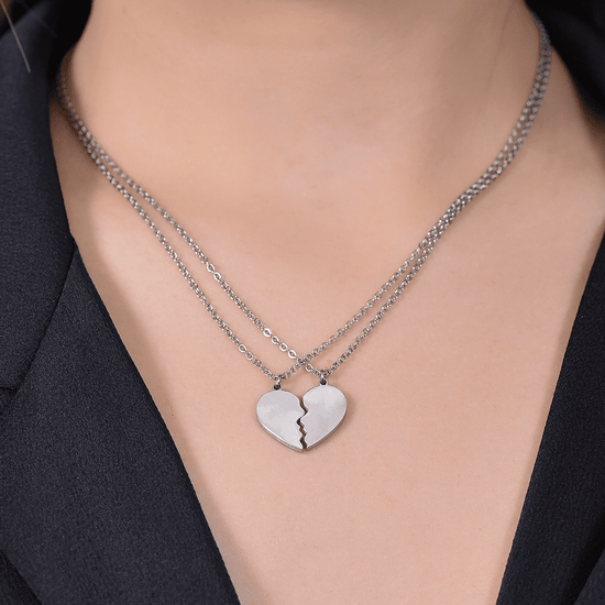 COLLAR DE PAREJA DE ACERO CON CORAZÓN