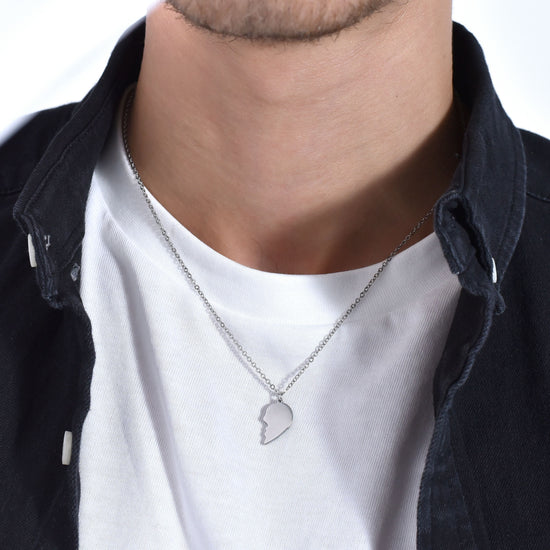 COLLAR DE PAREJA DE ACERO CON CORAZÓN