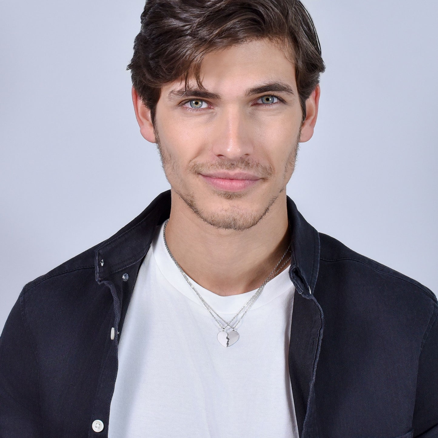 COLLAR DE PAREJA DE ACERO CON CORAZÓN