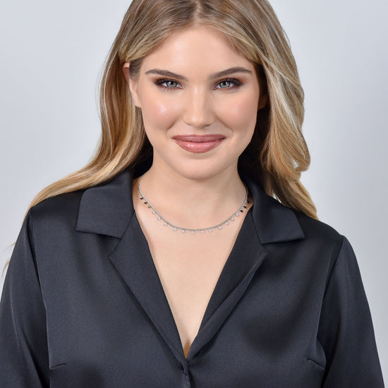 COLLAR DE ACERO PARA MUJER CON TRIÁNGULOS