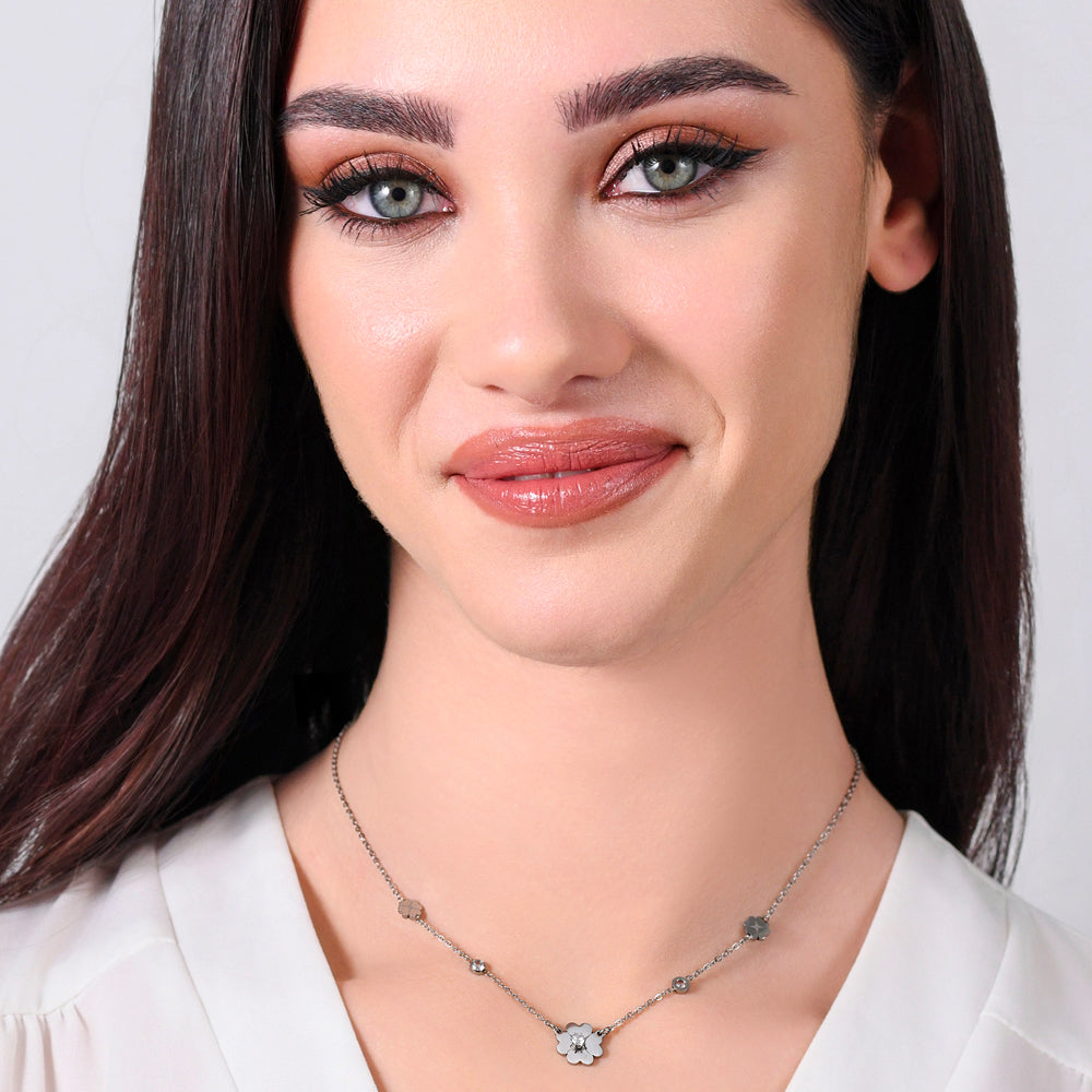 COLLAR DE ACERO PARA MUJER CON TRÉBOLES DE CUATRO HOJAS Y CIRCONITA
