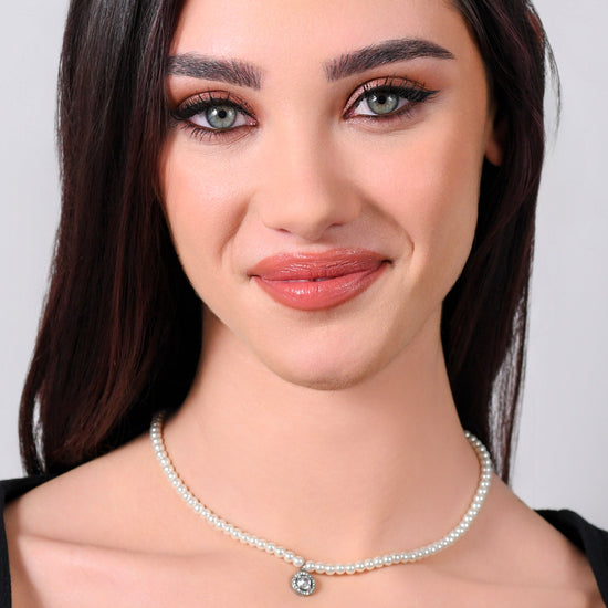 COLLAR DE PERLAS DE ACERO Y CIRCONITAS BLANCAS
