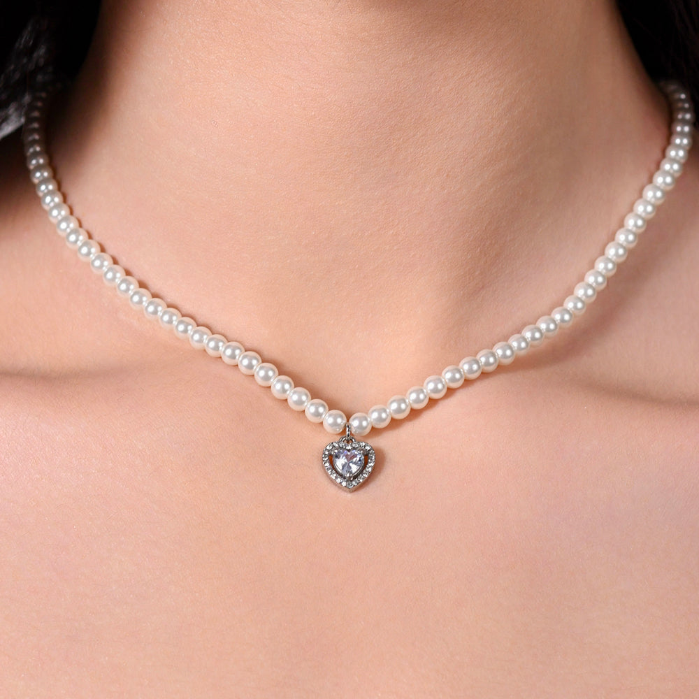 COLLAR CORAZÓN DE PERLAS DE ACERO Y CIRCONITAS BLANCAS