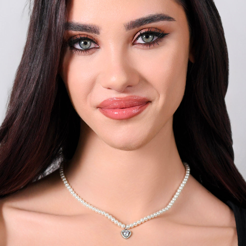 COLLAR CORAZÓN DE PERLAS DE ACERO Y CIRCONITAS BLANCAS
