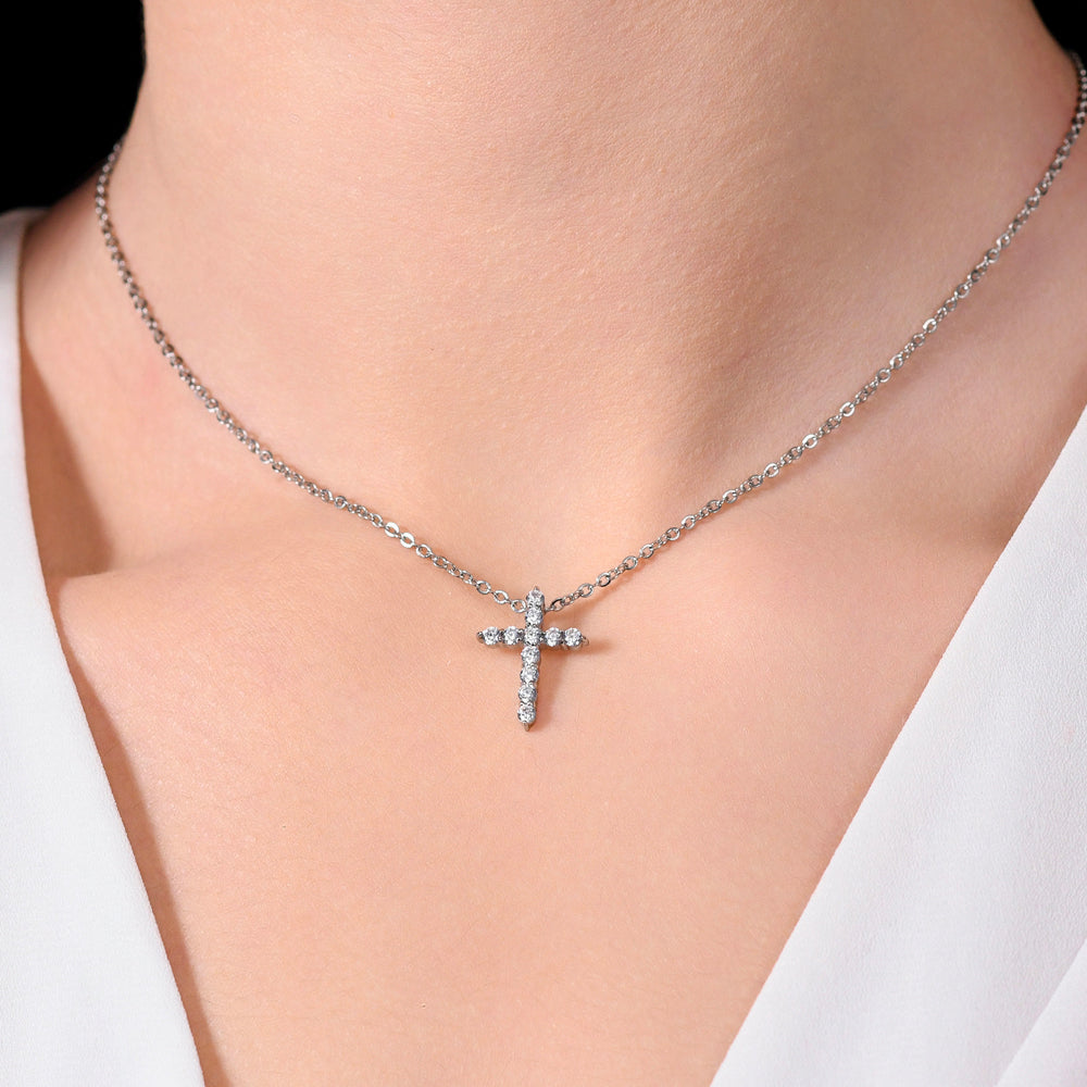 COLLAR CRUZ DE ACERO CIRCONITAS BLANCAS