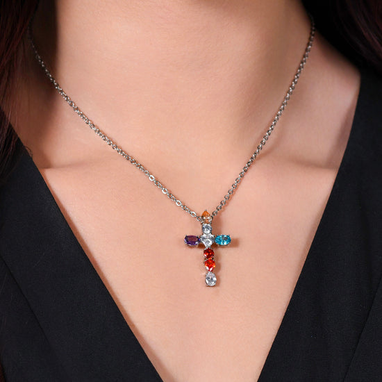 CRUZ DE ACERO ZIRCONIA CÚBICA COLLAR DE MUJER