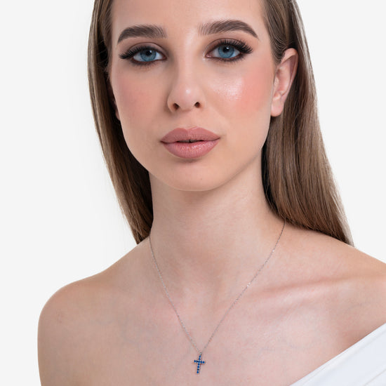 Carica immagine nella Galleria COLLANA DONNA IN ACCIAIO CON CROCE E ZIRCONI BLU
