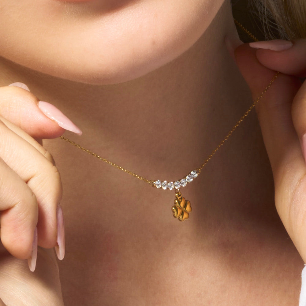 COLLANA DONNA IN ACCIAIO IP GOLD CON QUADRIFOGLIO E ZIRCONI BIANCHI