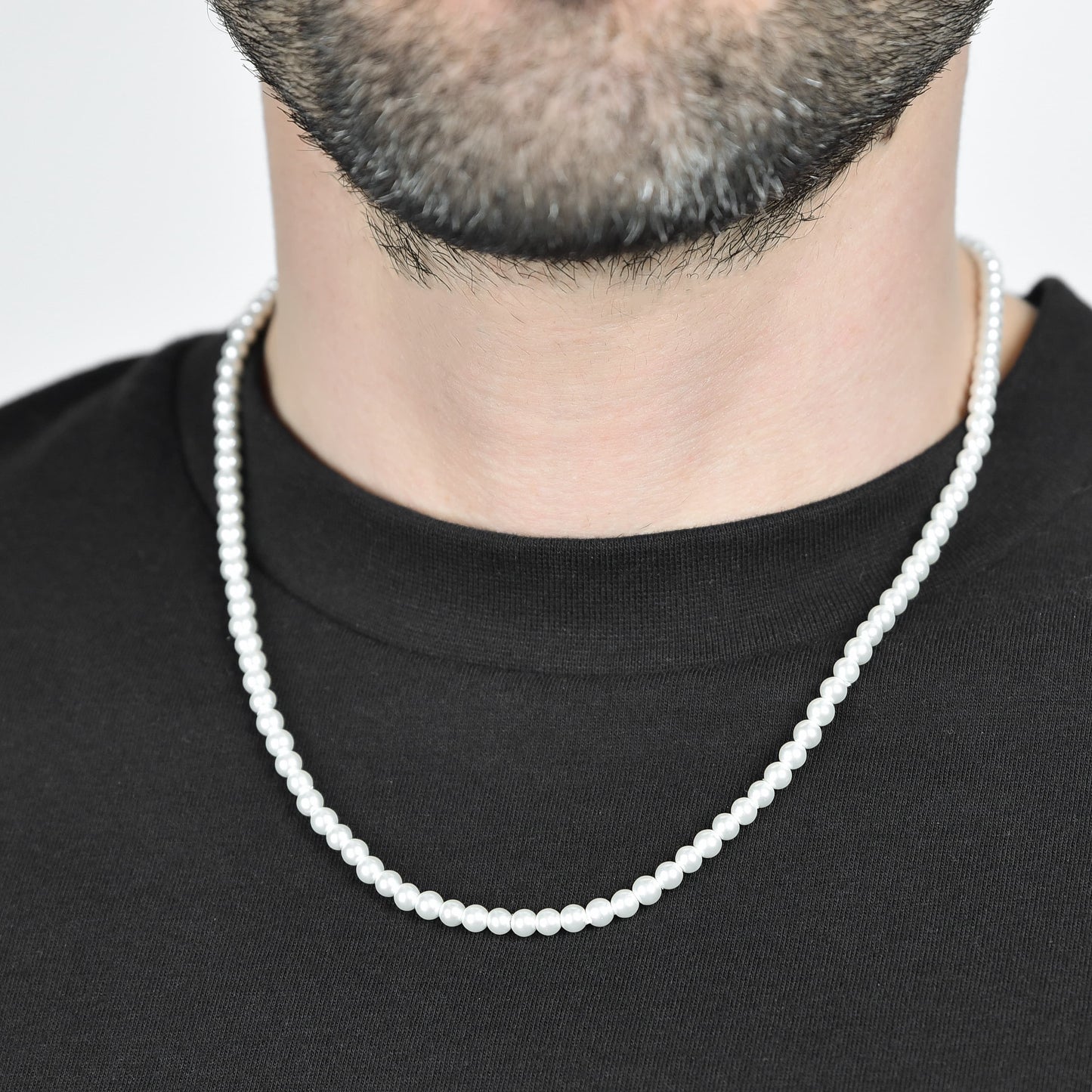 COLLAR DE HOMBRE DE ACERO CON PERLAS BLANCAS
