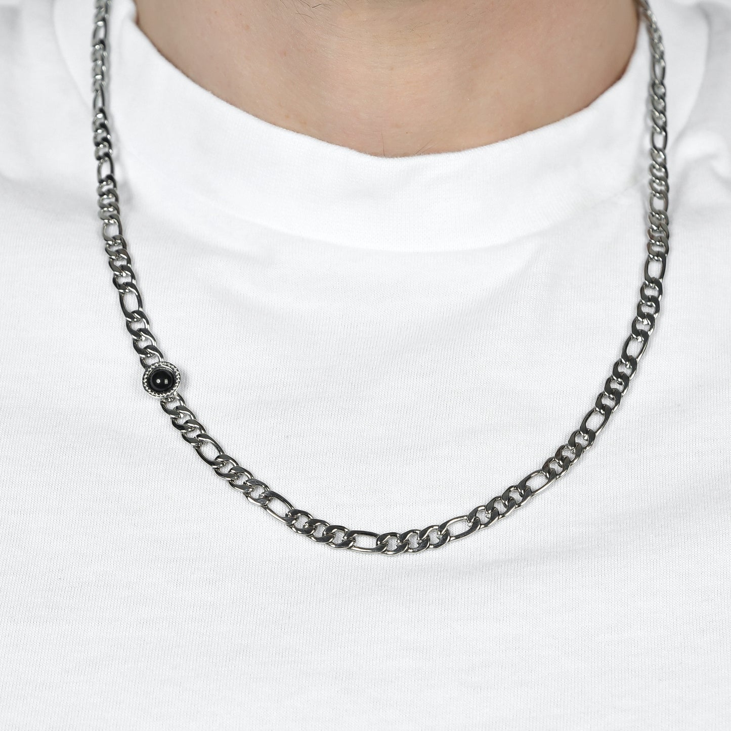 COLLAR DE HOMBRE DE ACERO CON AGATA NEGRA