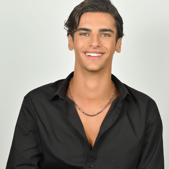 COLLAR DE HOMBRE DE ACERO CON PLATA Y HEMATITA NEGRA