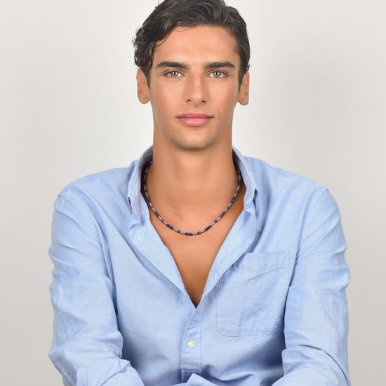 COLLAR DE HOMBRE DE ACERO CON PIEDRAS AZULES Y ELEMENTOS DE ACERO