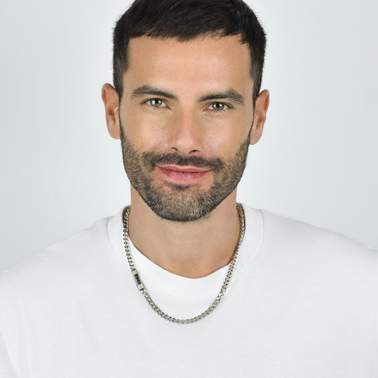 COLLAR ELEMENTO DE ACERO PARA HOMBRE CON CRISTALES NEGROS