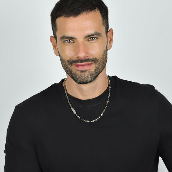 COLLAR DE ACERO PARA HOMBRES CON ELEMENTO