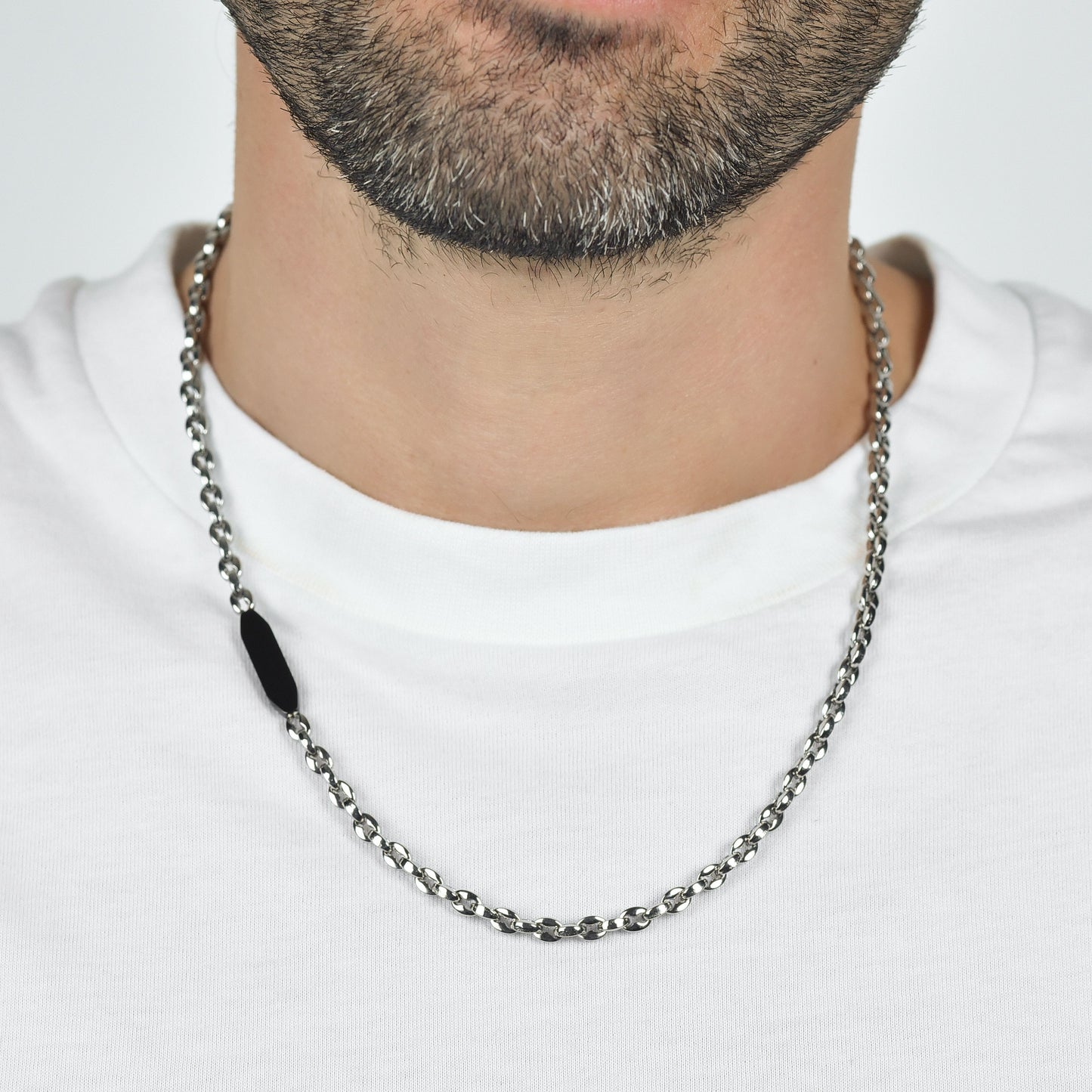 COLLAR DE HOMBRE DE ACERO CON ELEMENTO IP NEGRO