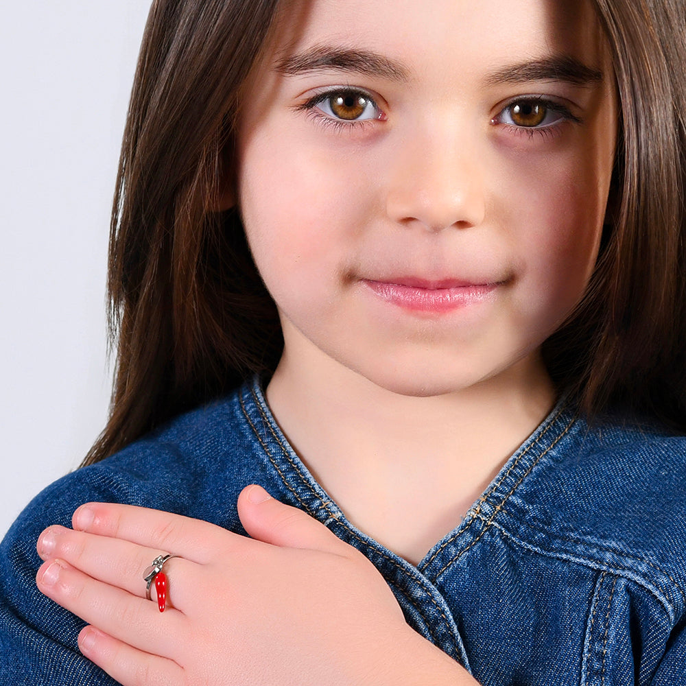 ANILLO DE ACERO PARA CHICAS CON CUERNO Y TRÉBOL VERDE