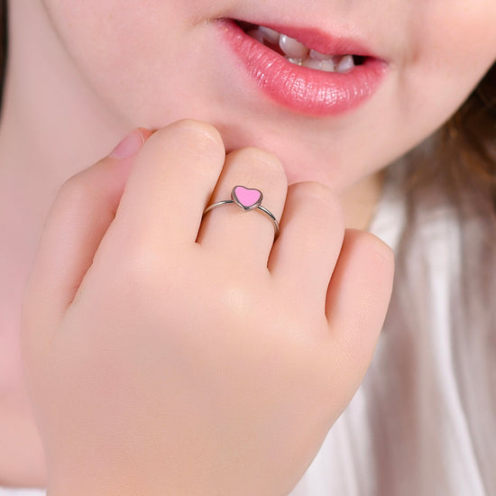 ANILLO DE NIÑA DE ACERO CON CORAZÓN