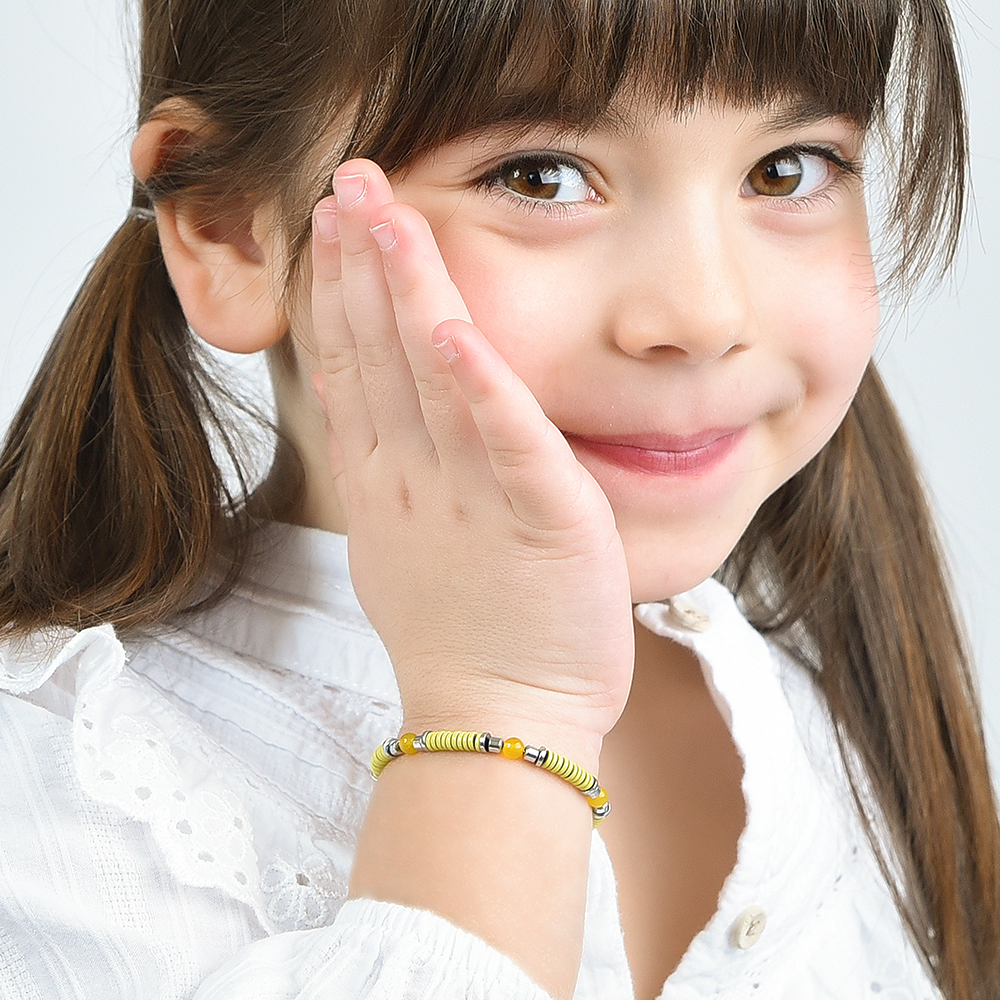PULSERA DE ACERO PARA NIÑA CON PIEDRAS AMARILLAS Y ELEMENTOS DE ESMALTE AMARILLO