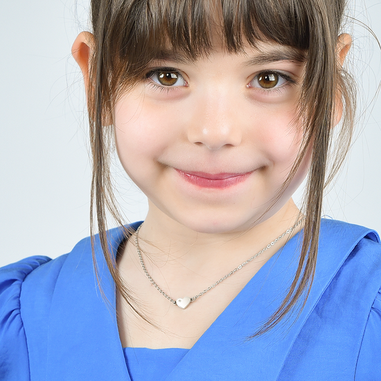 COLLAR DE NIÑA DE ACERO CON CORAZÓN
