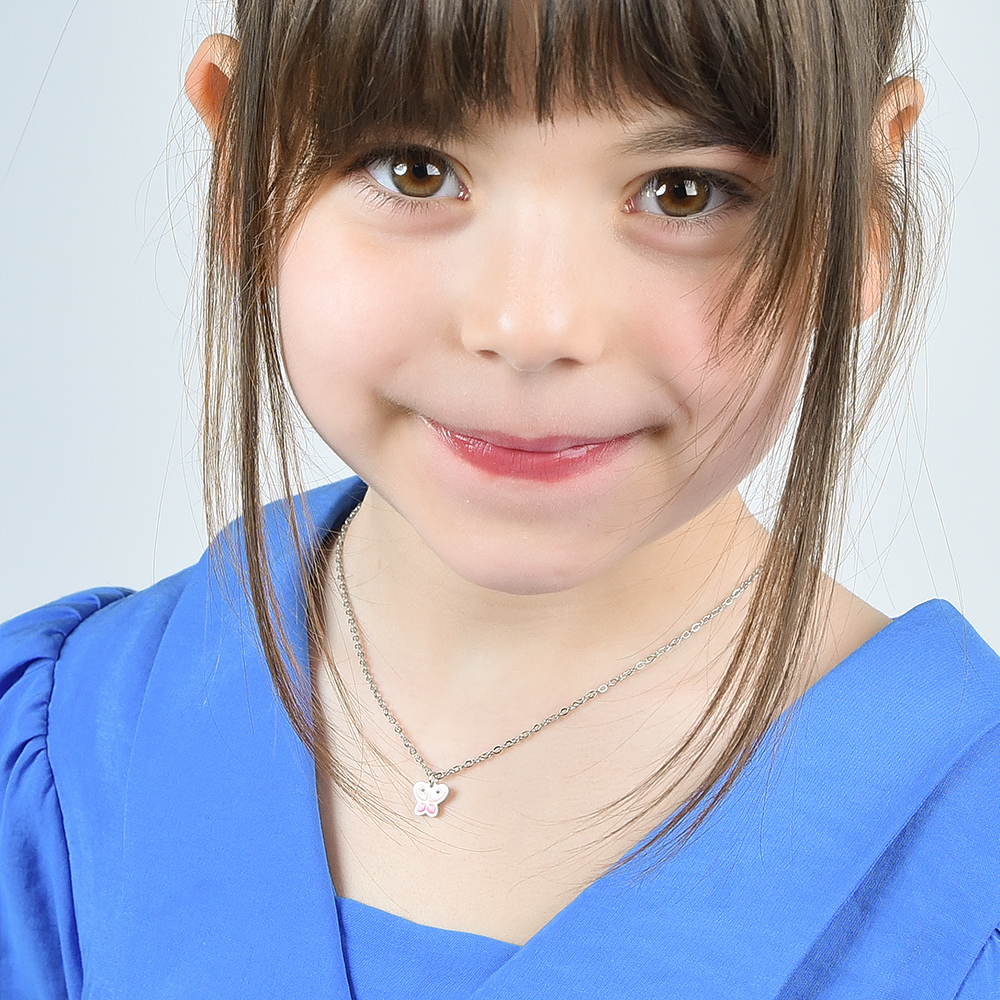 COLLAR DE ACERO PARA NIÑA CON MARIPOSA