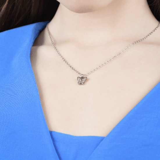 COLLAR DE NIÑA DE ACERO CON MARIPOSA Y CRISTALES ROSAS