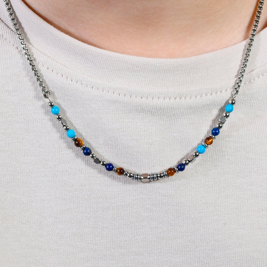 COLLAR INFANTIL DE ACERO CON PIEDRAS MULTICOLORES