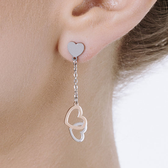 PENDIENTES DE ACERO CON CORAZONES DE ACERO Y ROSAS DE ACERO IP
