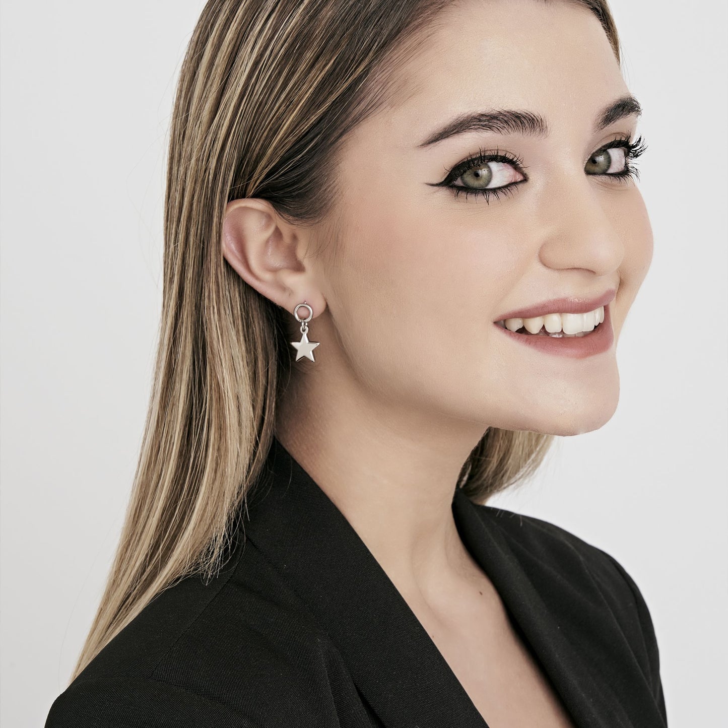 PENDIENTES DE MUJER IP DE ACERO DORADO CON ESTRELLA