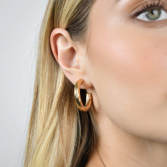 PENDIENTES DE ARO DE ACERO IP ORO PARA MUJER