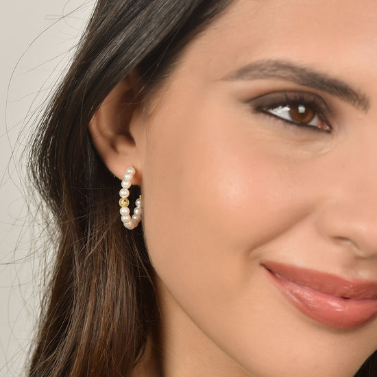 PENDIENTES DE MUJER IP DE ACERO DORADO CON PERLAS Y ELEMENTOS DE ACERO