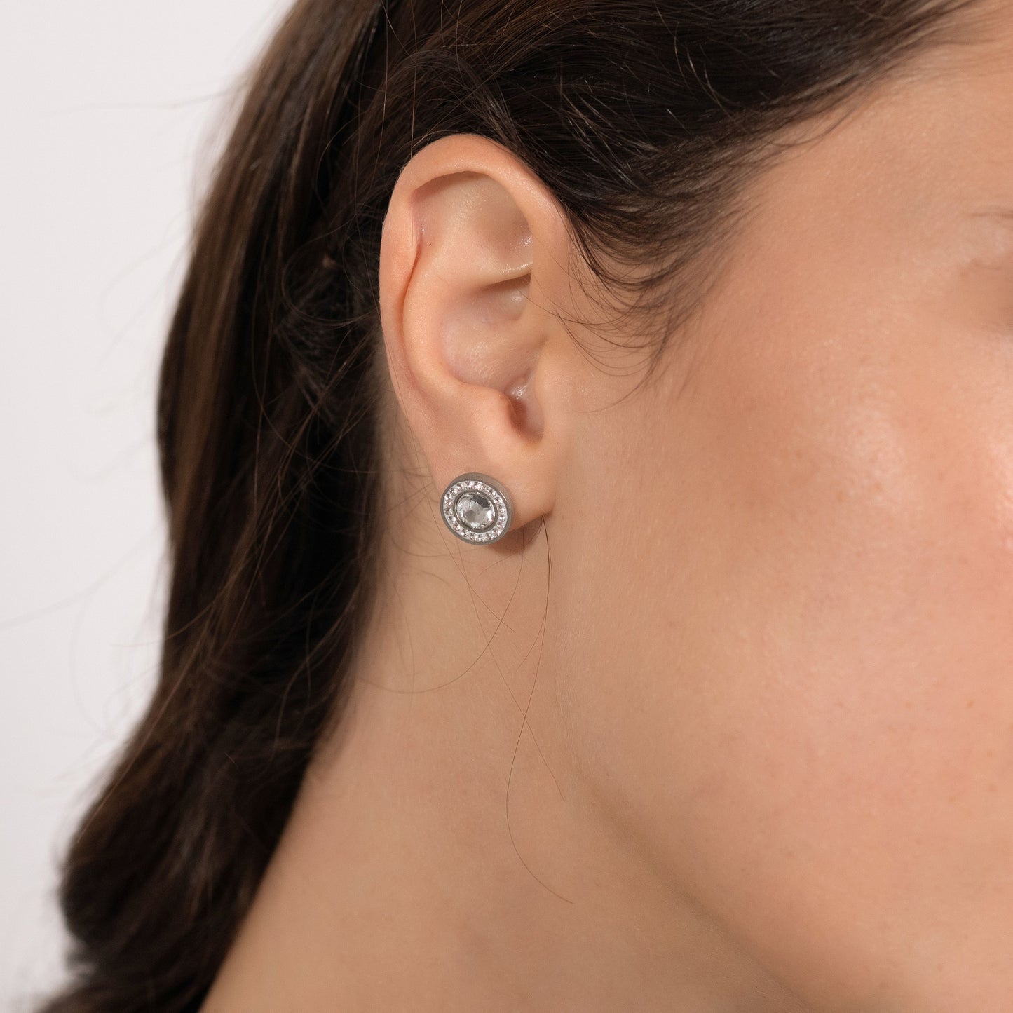 PENDIENTES DE ACERO PARA MUJER CON ELEMENTOS DE CRISTAL BLANCO