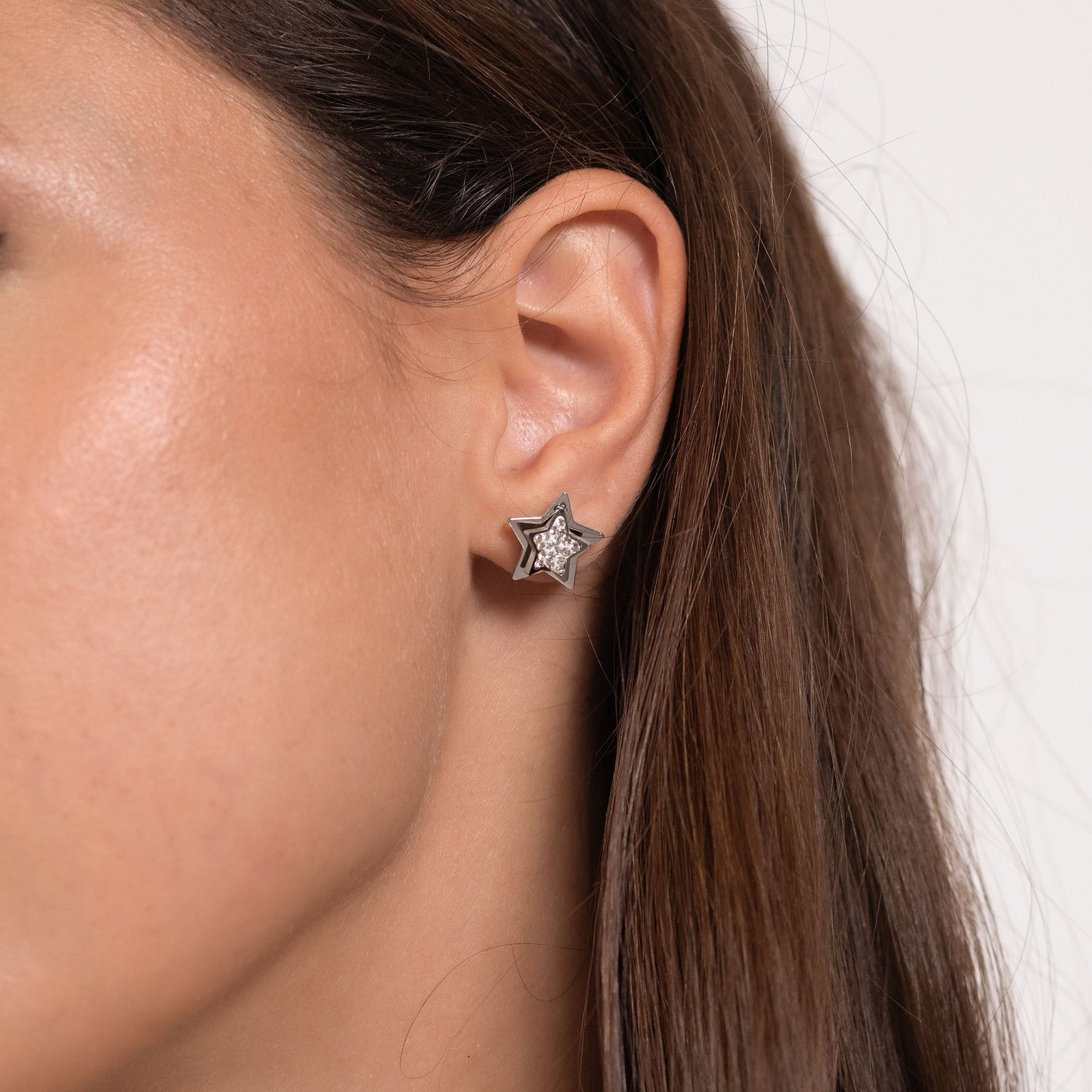 PENDIENTES DE MUJER ESTRELLA DE ACERO CON CRISTALES BLANCOS