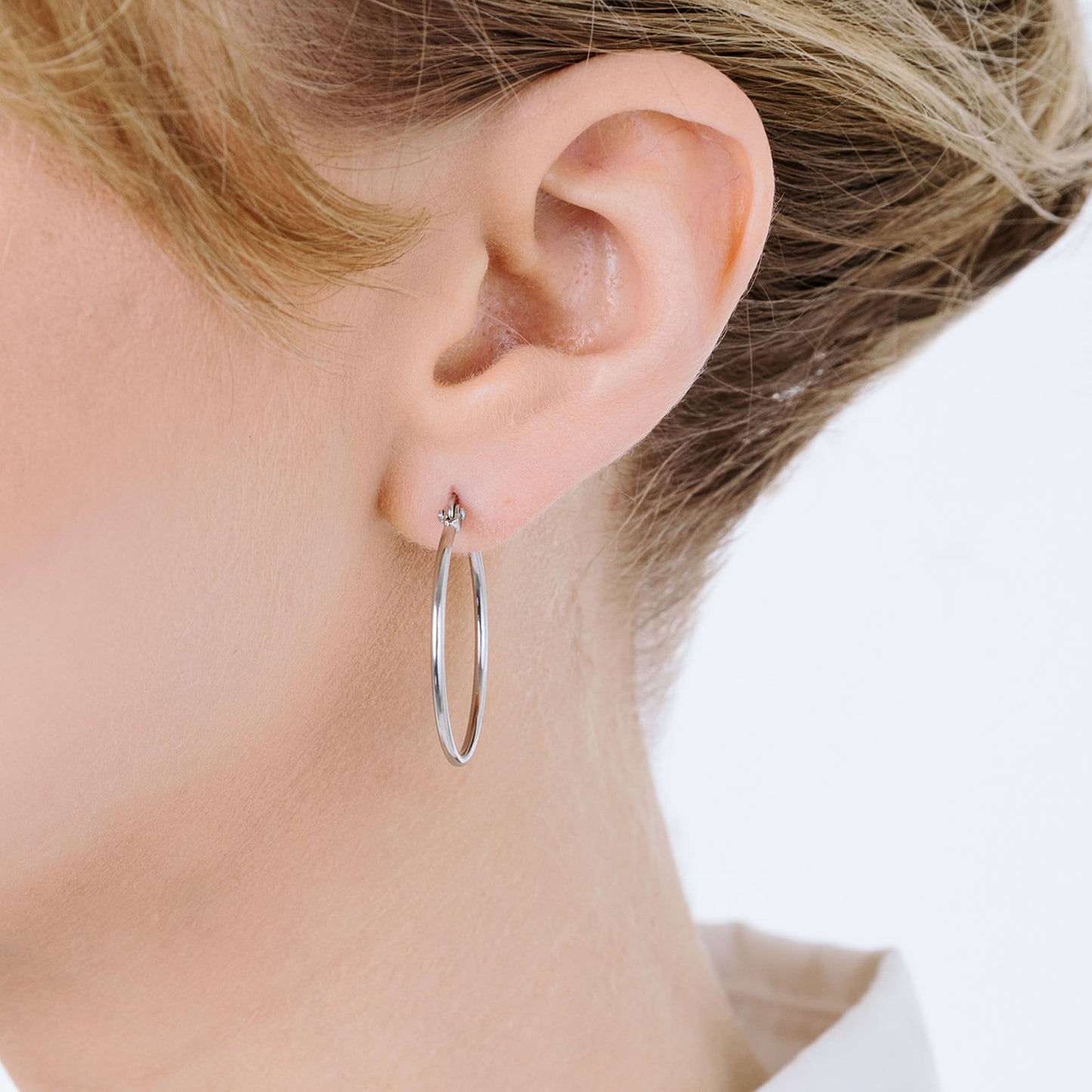 PENDIENTES DE ARO DE ACERO DE 25 MM DE DIÁMETRO PARA MUJER