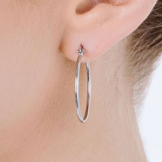 PENDIENTES DE ARO DE ACERO DE 25 MM DE DIÁMETRO PARA MUJER