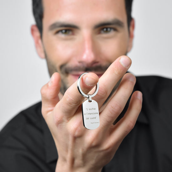 LLAVERO OJO DE CORAZÓN DE ACERO PARA MUJER